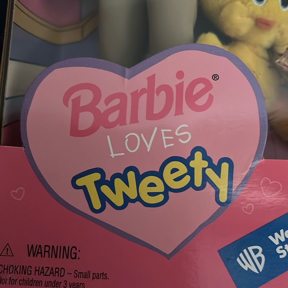 Barbie Loves Tweety Warner Brothers Mattel Vintage Special Edition Barbie Doll - Picture 3 of 9